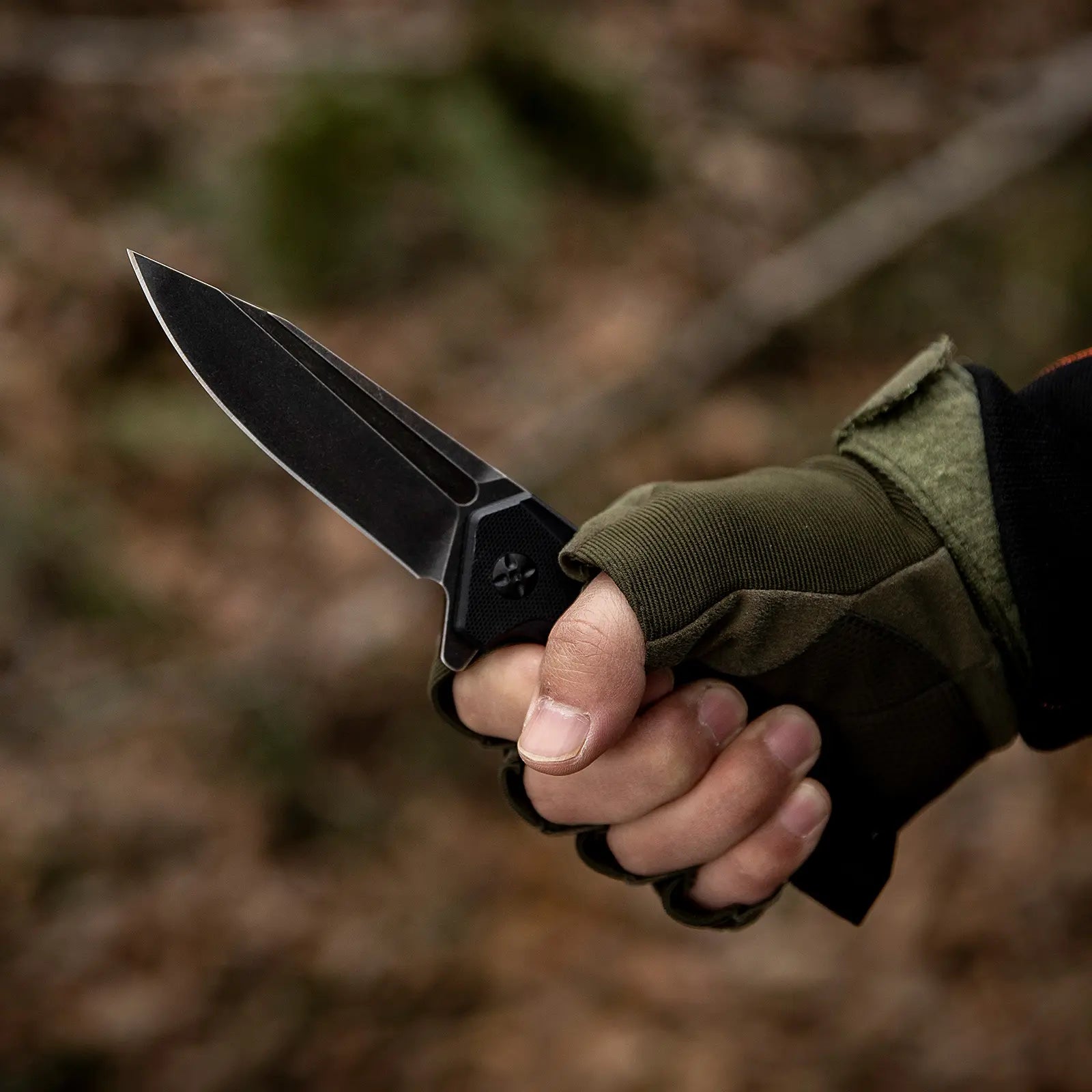 8Cr Blade Pocket Knife with G10 and Carbon Fiber Handles and Bearing System