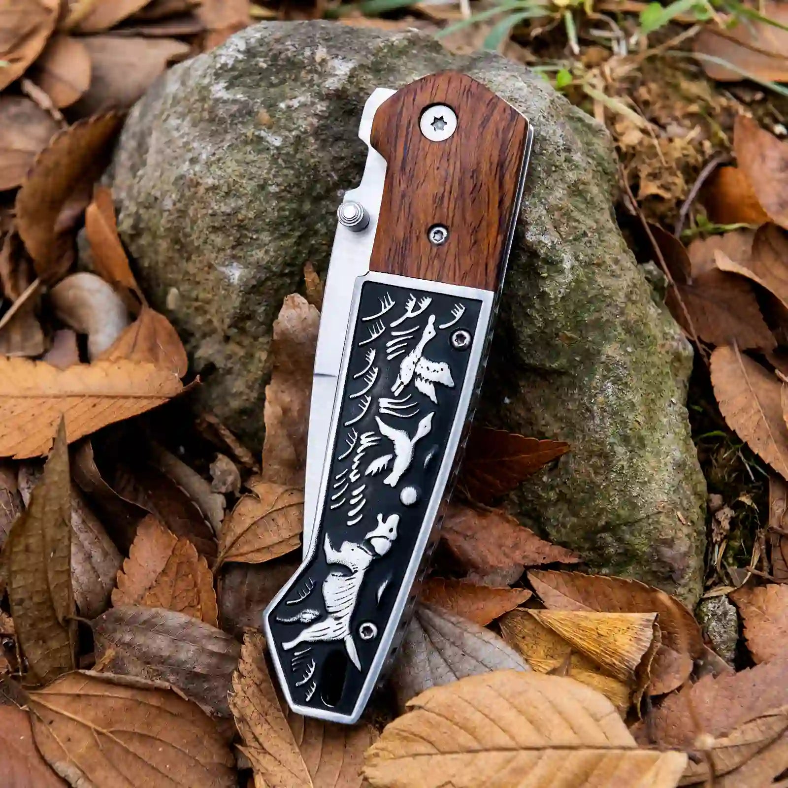 4.7“ Folding Pocket Knife with Elegant Wildlife Design
