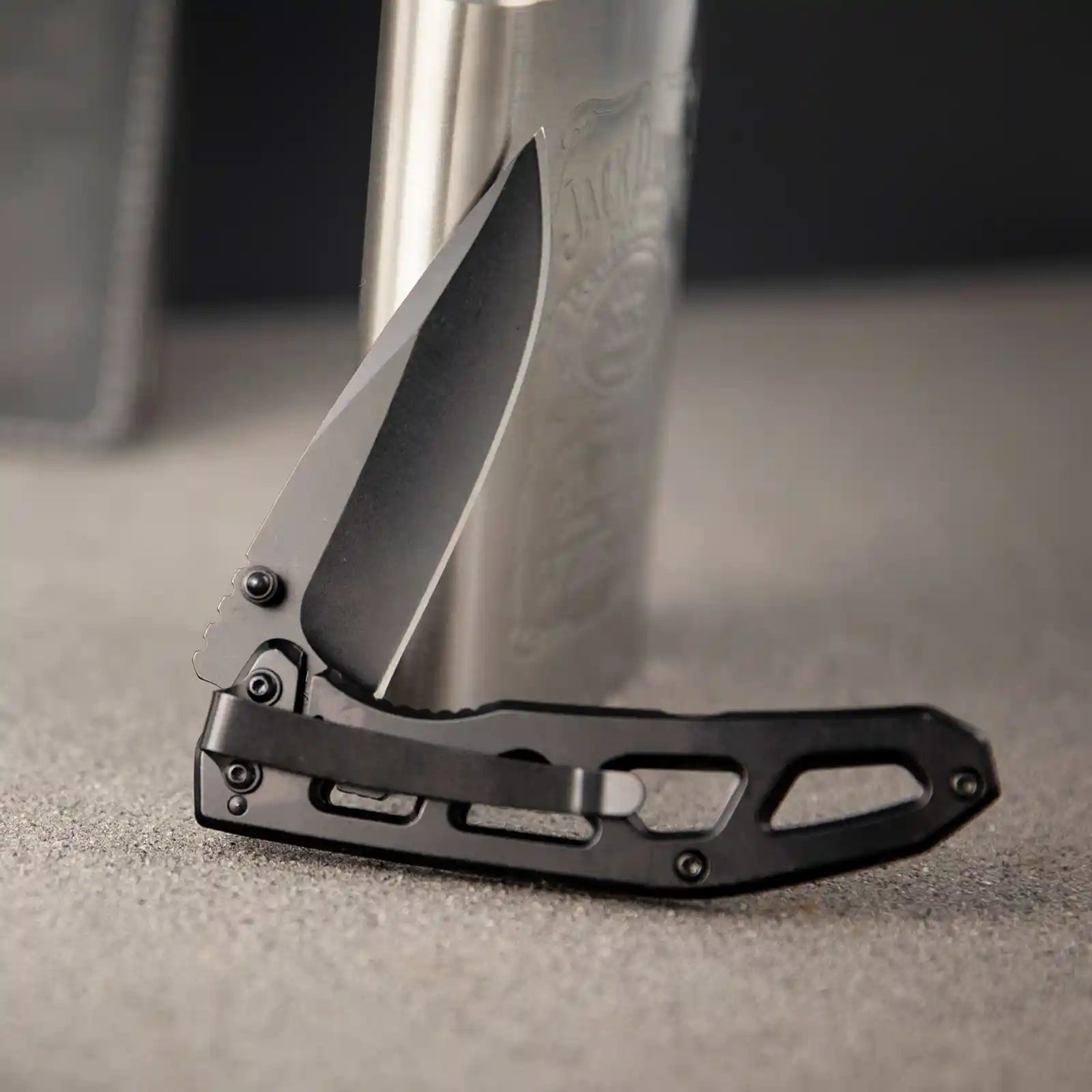 Folding Knife With 8Cr13MoV Stainless Steel Black Blade for EDC