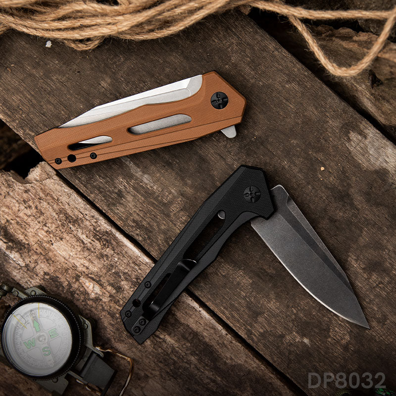 8Cr Blade Pocket Knife with G10 and Carbon Fiber Handles and Bearing System