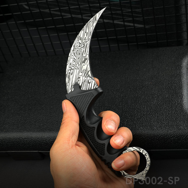 Affordable Cool Claw Blade Neck Knife CSGO with Sheath and Cord