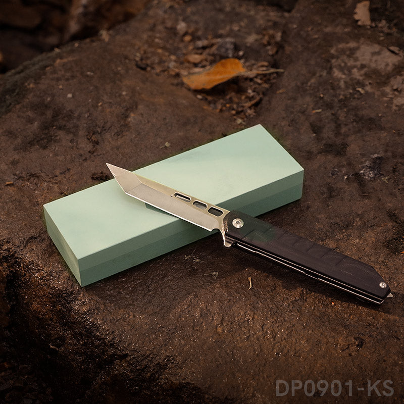 https://www.dispatchknives.com/cdn/shop/products/Knife-Sharpening-Stone-Grit-4001000-with-Nonslip-Rubber-Base-DP0901-KS-7.jpg?v=1650943797